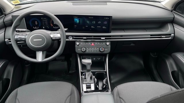 2025 Hyundai Tucson SE - Photo 15