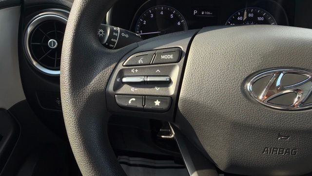 2023 Hyundai Kona SEL - Photo 18