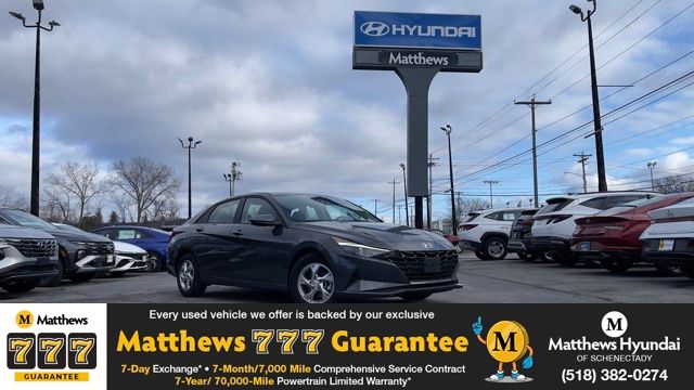 2023 Hyundai Elantra SE