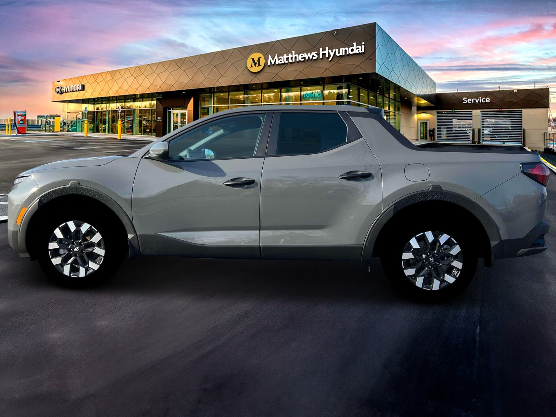 2025 Hyundai Santa Cruz SE photo 3
