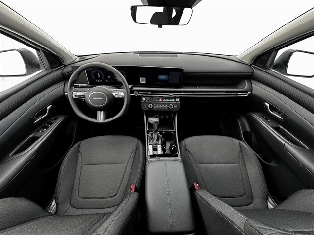 2025 Hyundai Tucson SE - Photo 13