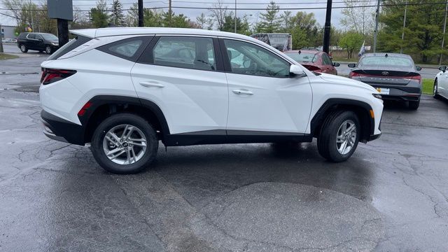 2025 Hyundai Tucson SE - Photo 9
