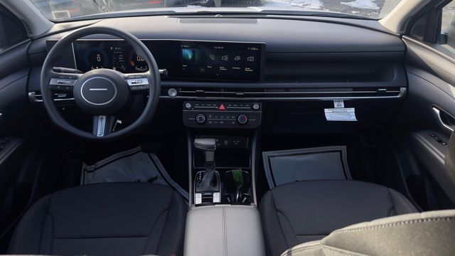 2025 Hyundai Tucson SE - Photo 18