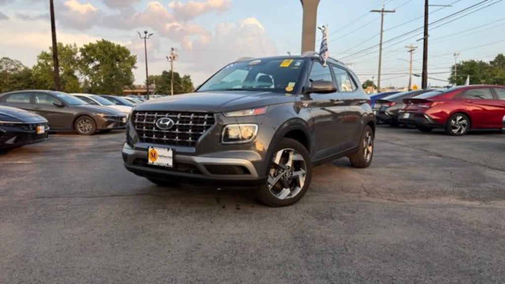 Certified 2024 Hyundai Venue SUV