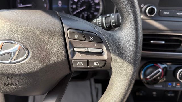 2023 Hyundai Kona SEL - Photo 19
