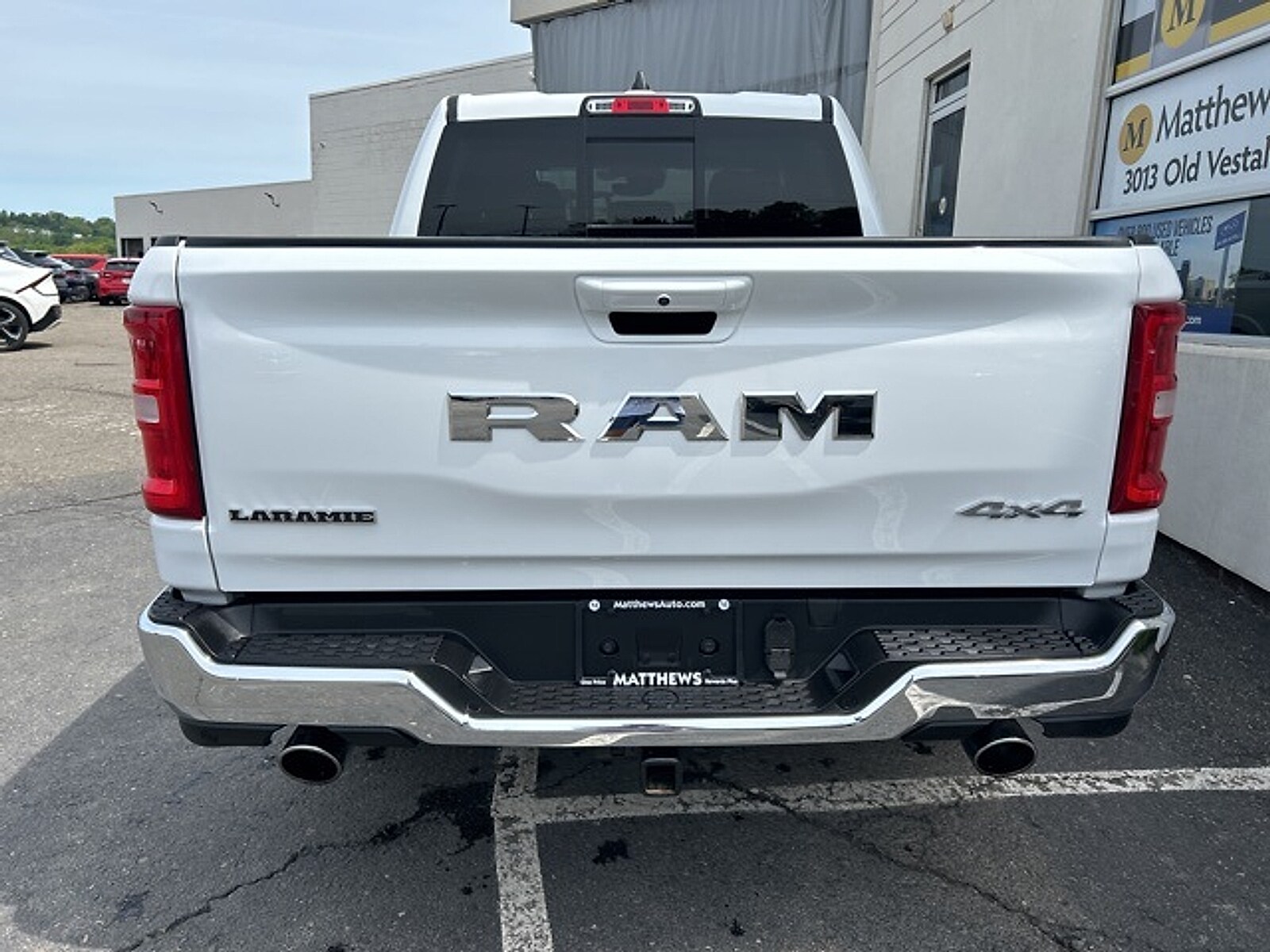 2025 Ram 1500 Laramie photo 4
