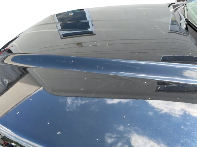 Additional photo of vehicle.