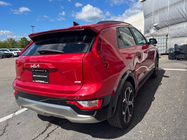 Additional photo of vehicle.