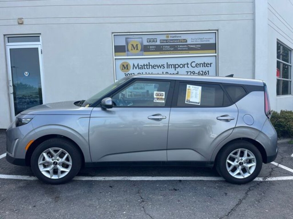 Certified 2025 Kia Soul Hatchback