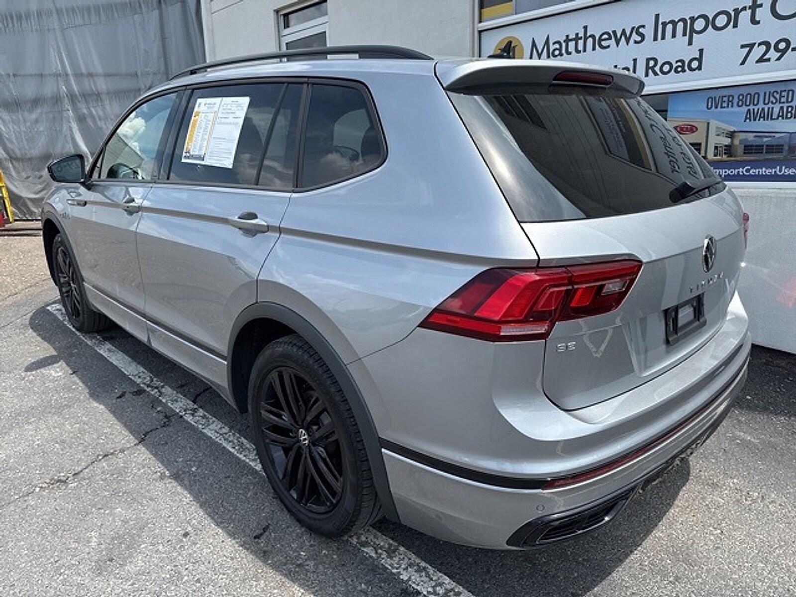 2022 Volkswagen Tiguan SE R-Line Black photo 3
