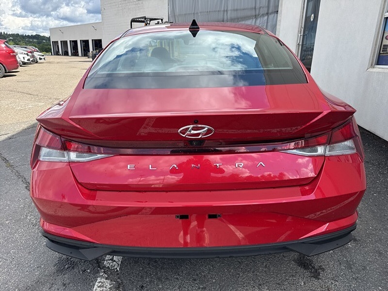2023 Hyundai Elantra SEL Convenience photo 4