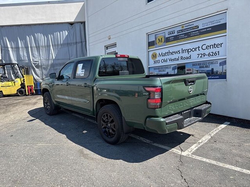 Used 2023 Nissan Frontier SV Truck Crew Cab