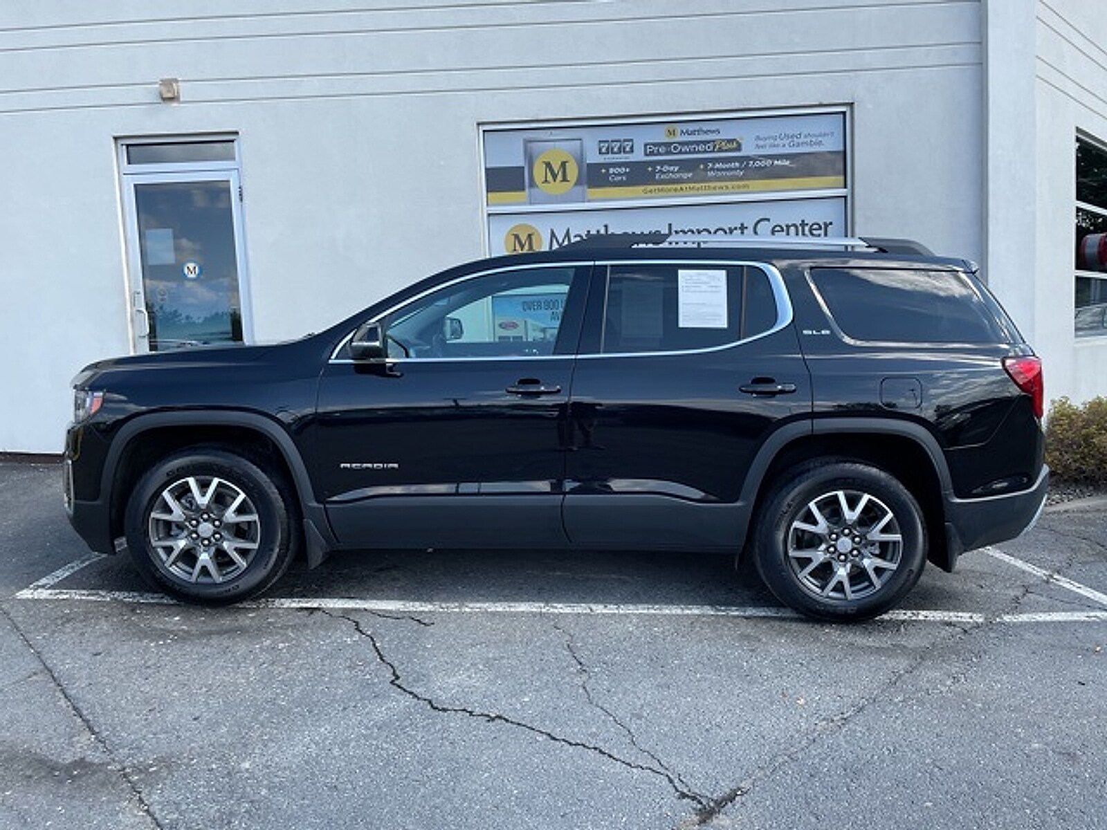 2023 Gmc Acadia SLE photo 2