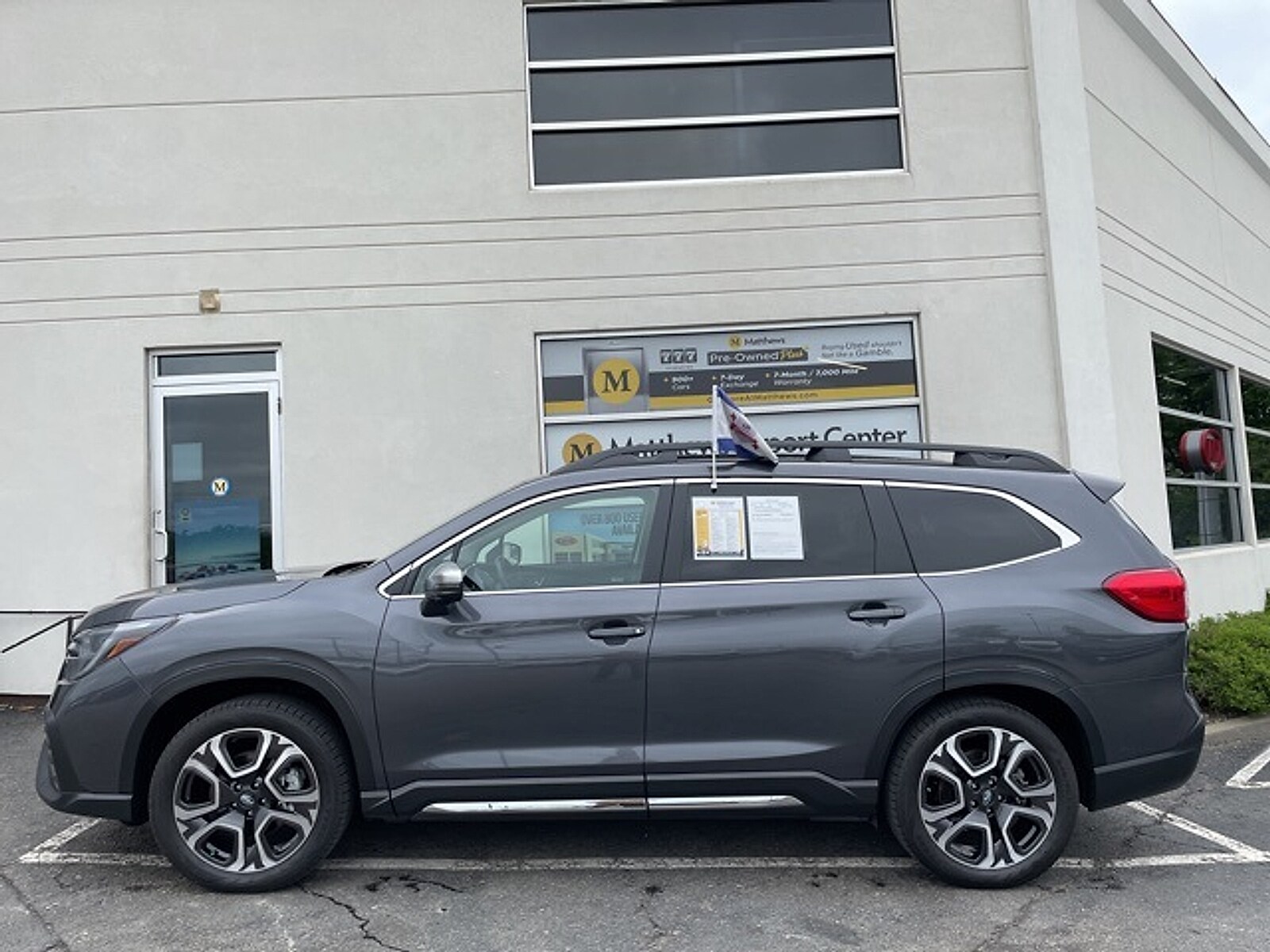 2023 Subaru Ascent Limited photo 2