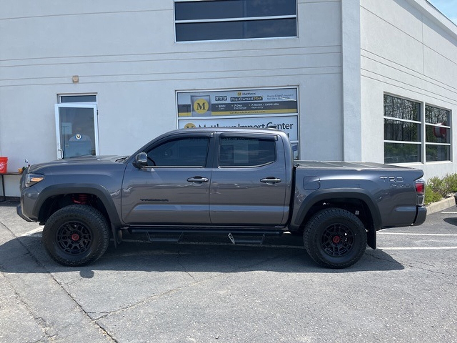 2023 Toyota Tacoma TRD Pro V6 photo 2