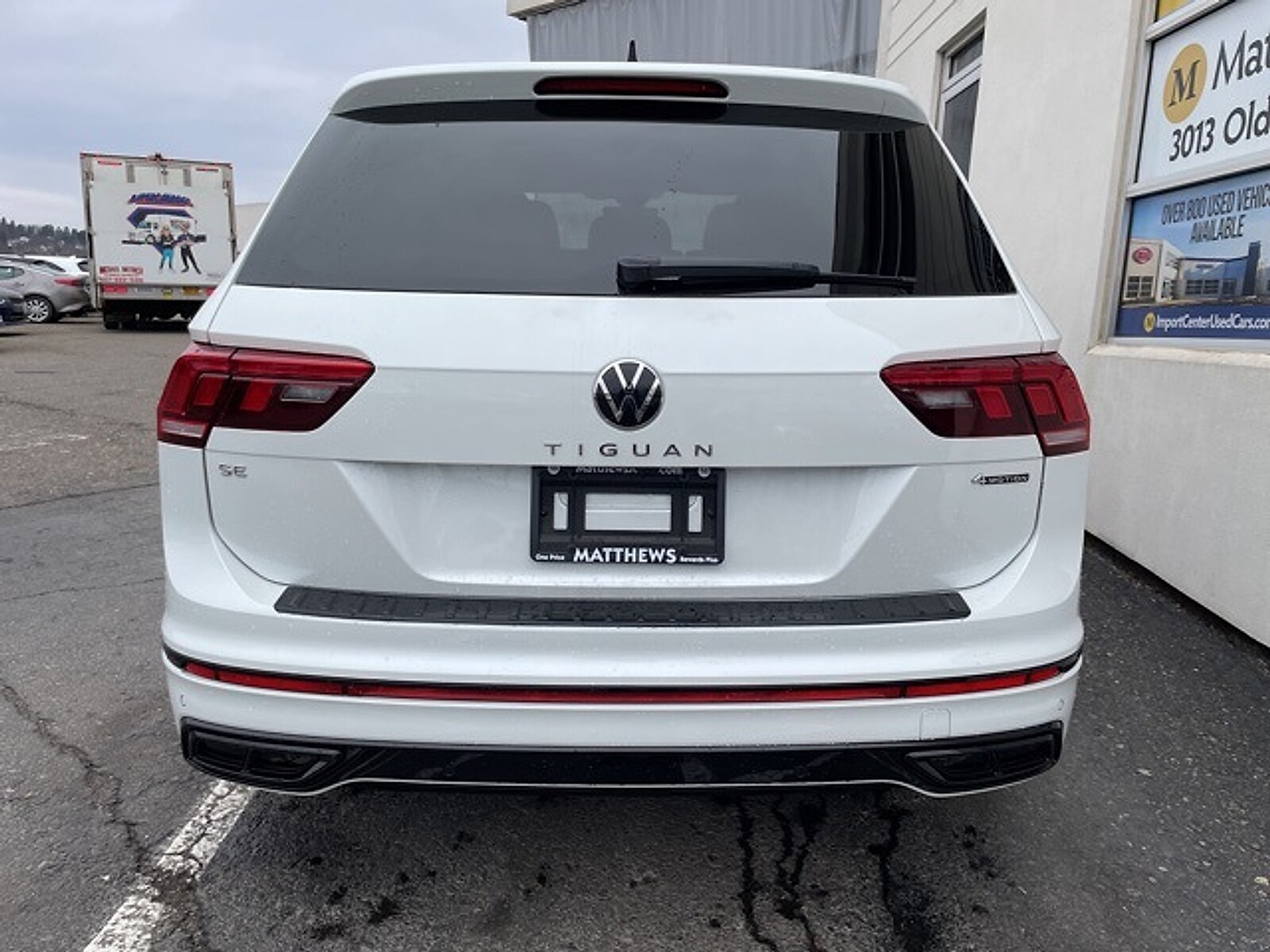 2023 Volkswagen Tiguan SE R-Line Black photo 4