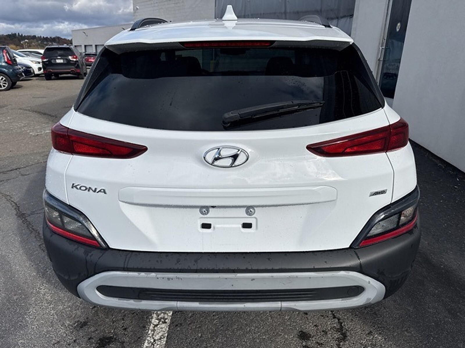 2023 Hyundai Kona SEL photo 3