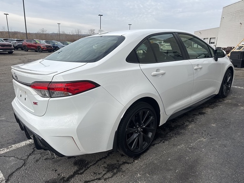 2023 Toyota Corolla SE photo 4