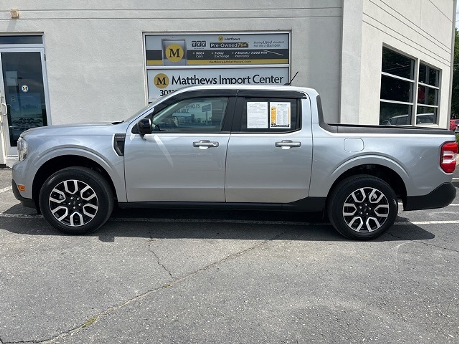 2024 Ford Maverick Lariat photo 2