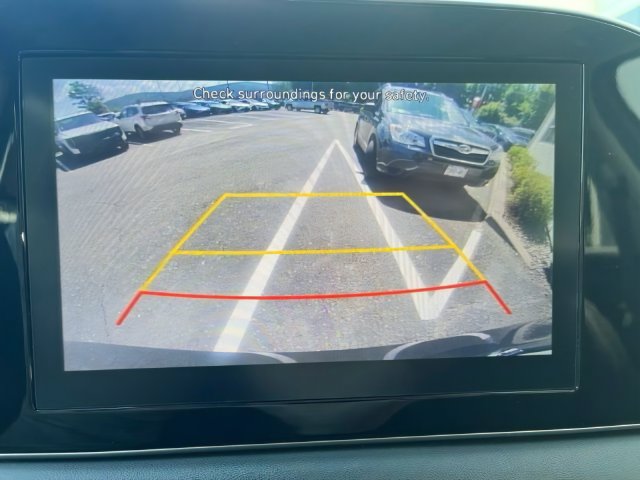 Additional photo of vehicle.