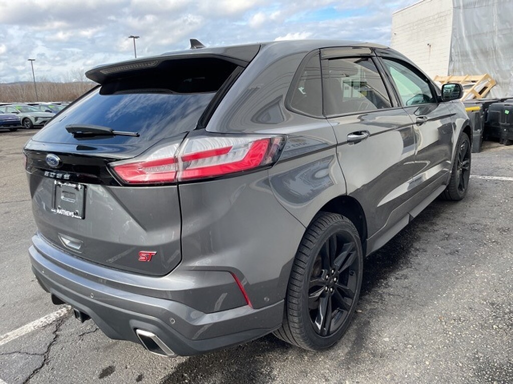 2024 Ford Edge ST photo 4