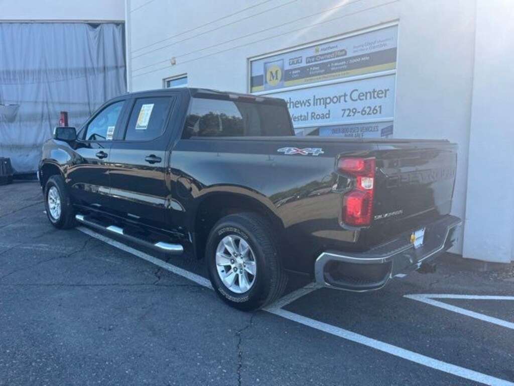 Used 2022 Chevrolet Silverado 1500 LT w/1LT Truck Crew Cab