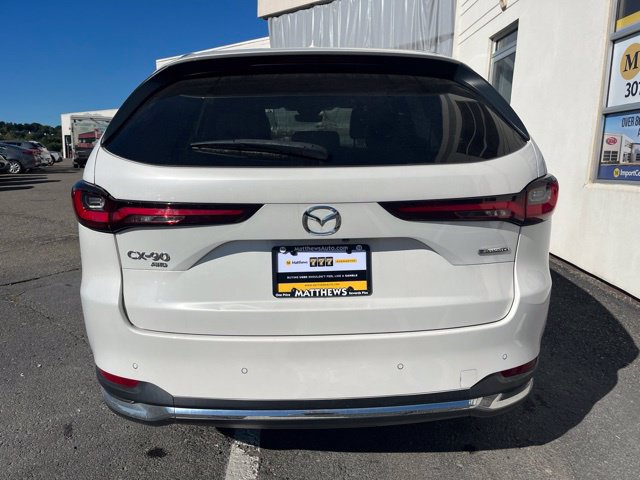 Additional photo of vehicle.