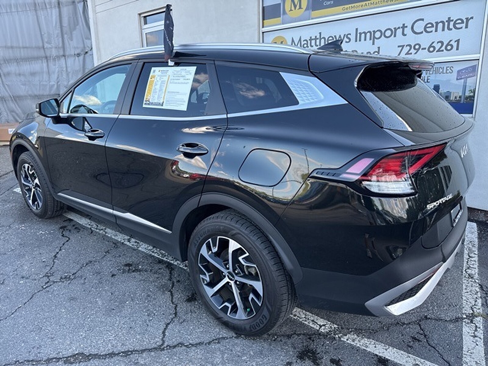 2023 Kia Sportage Hybrid EX photo 2