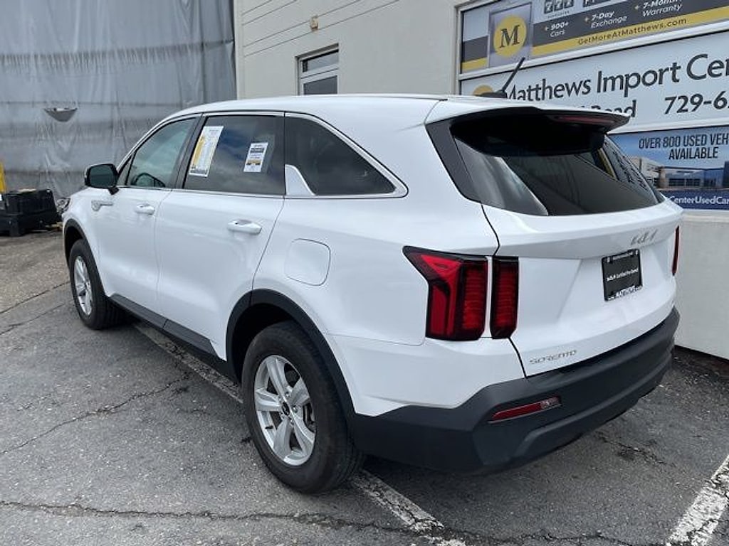 Certified 2023 Kia Sorento LX SUV