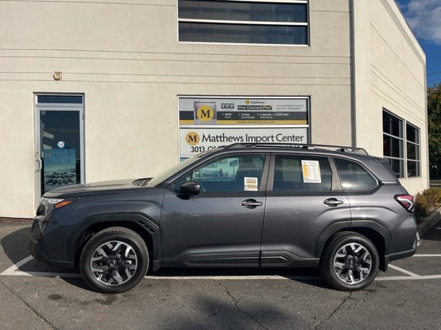 Additional photo of vehicle.