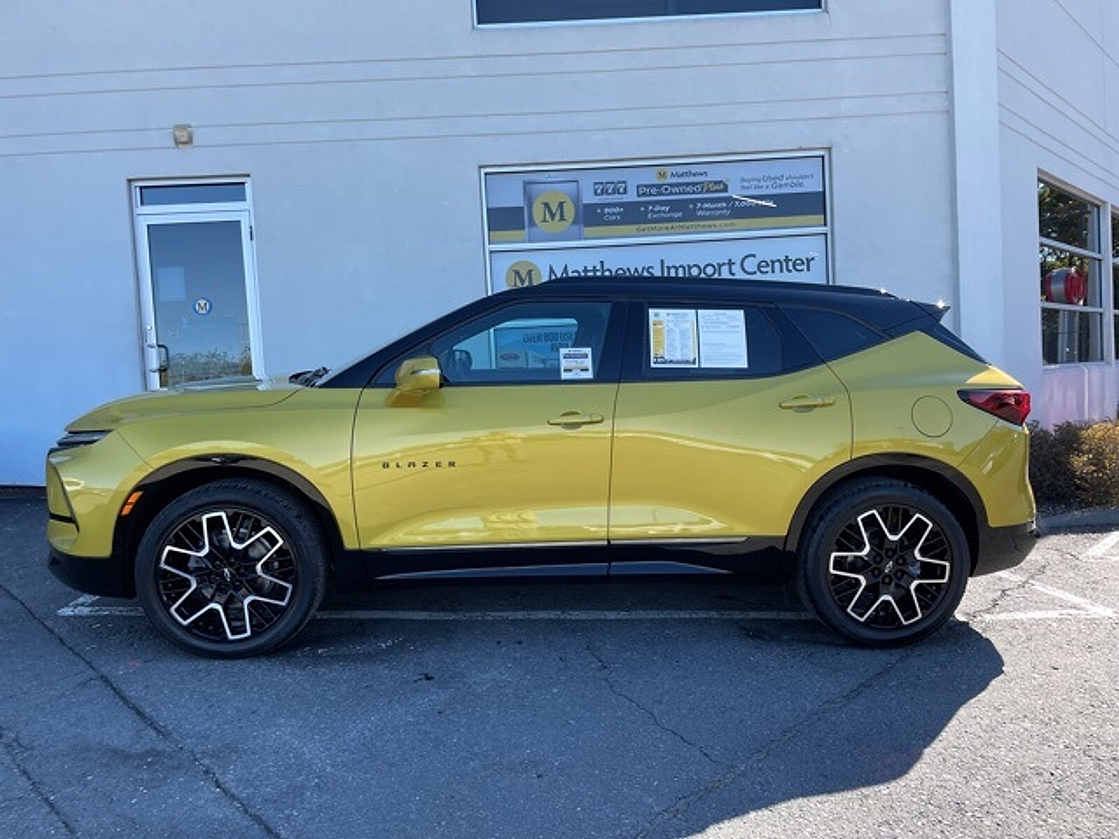 2023 Chevrolet Blazer RS photo 2