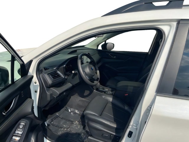 Additional photo of vehicle.