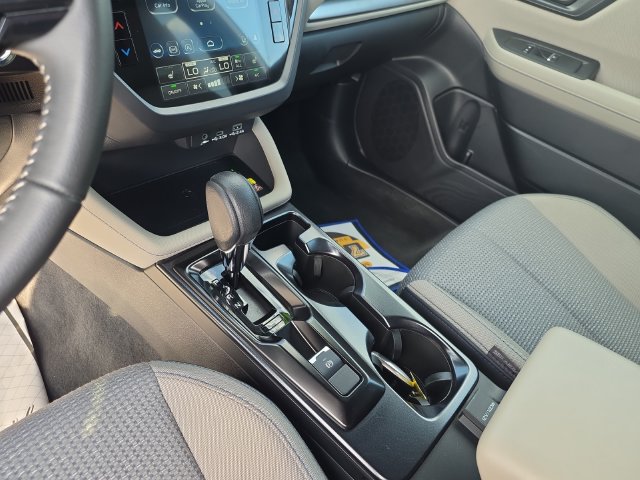 Additional photo of vehicle.
