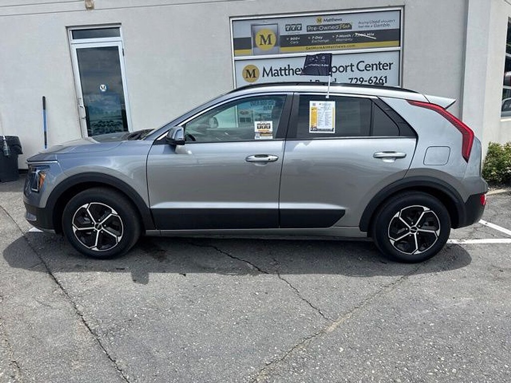 Certified 2024 Kia Niro EX SUV