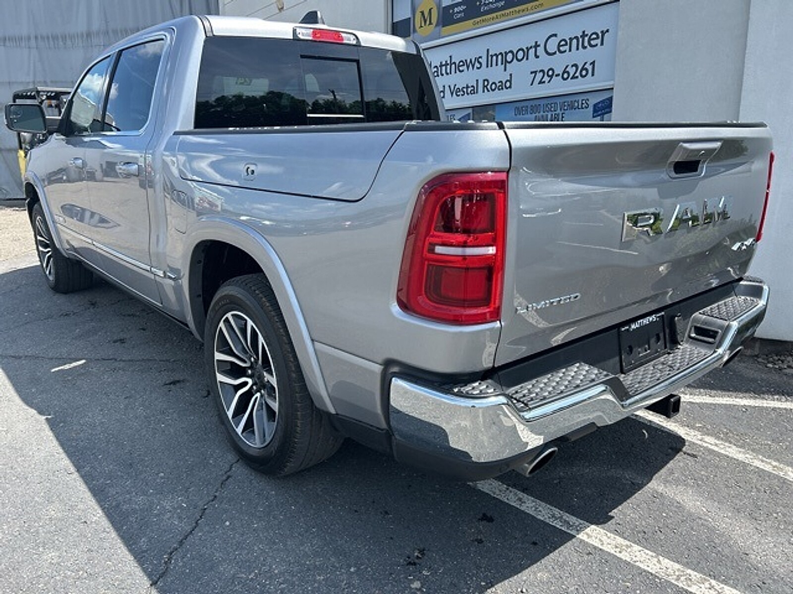 2025 Ram 1500 Limited photo 3