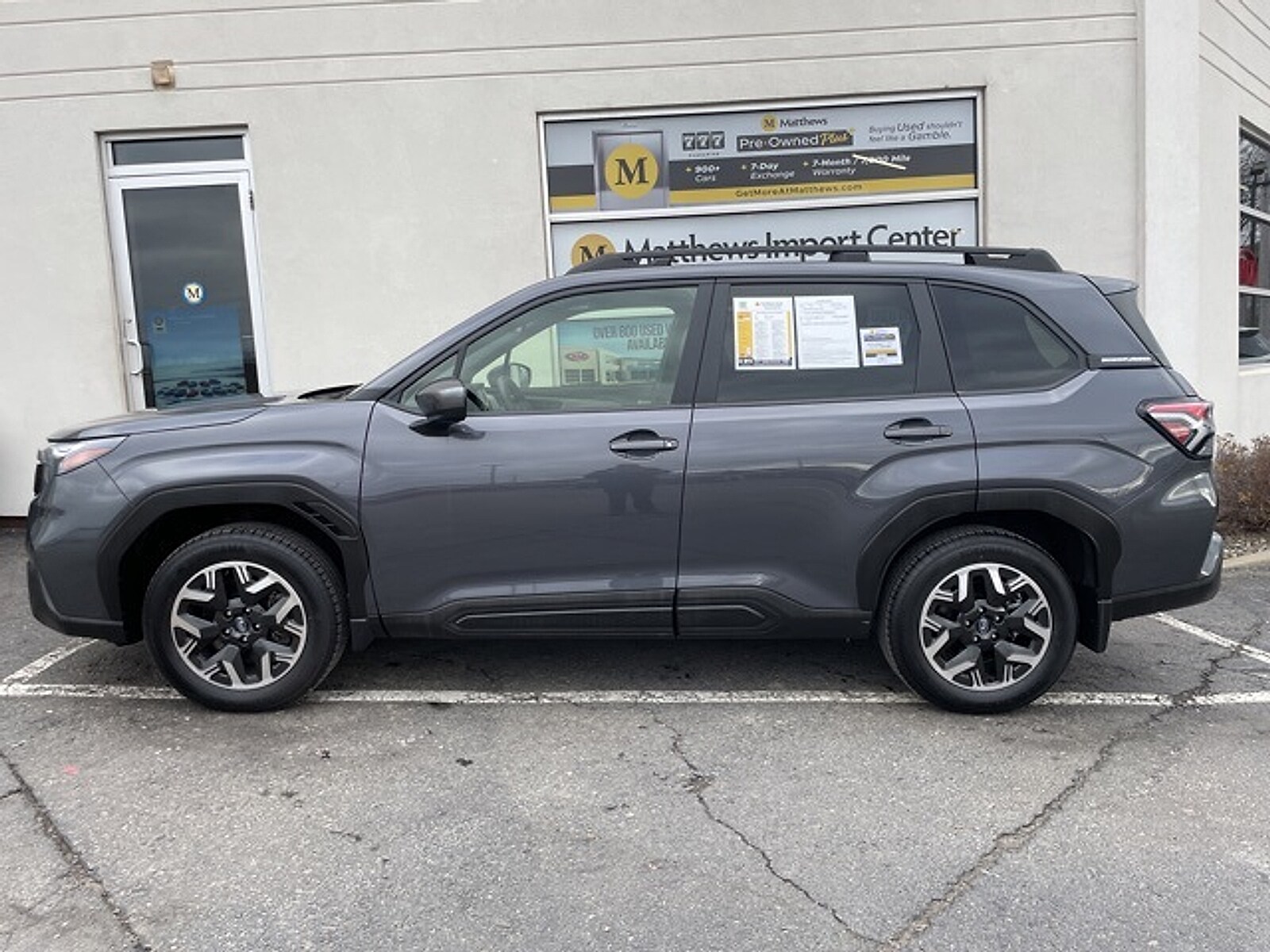 2025 Subaru Forester Premium photo 2