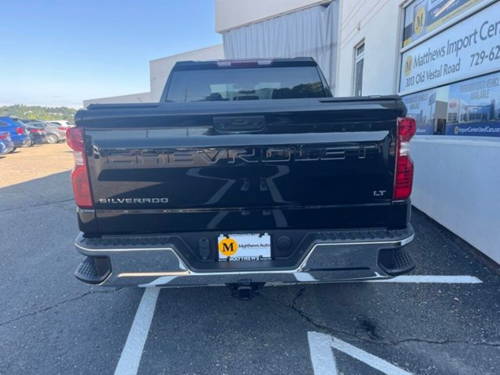 Used 2022 Chevrolet Silverado 1500 LT w/1LT Truck Crew Cab