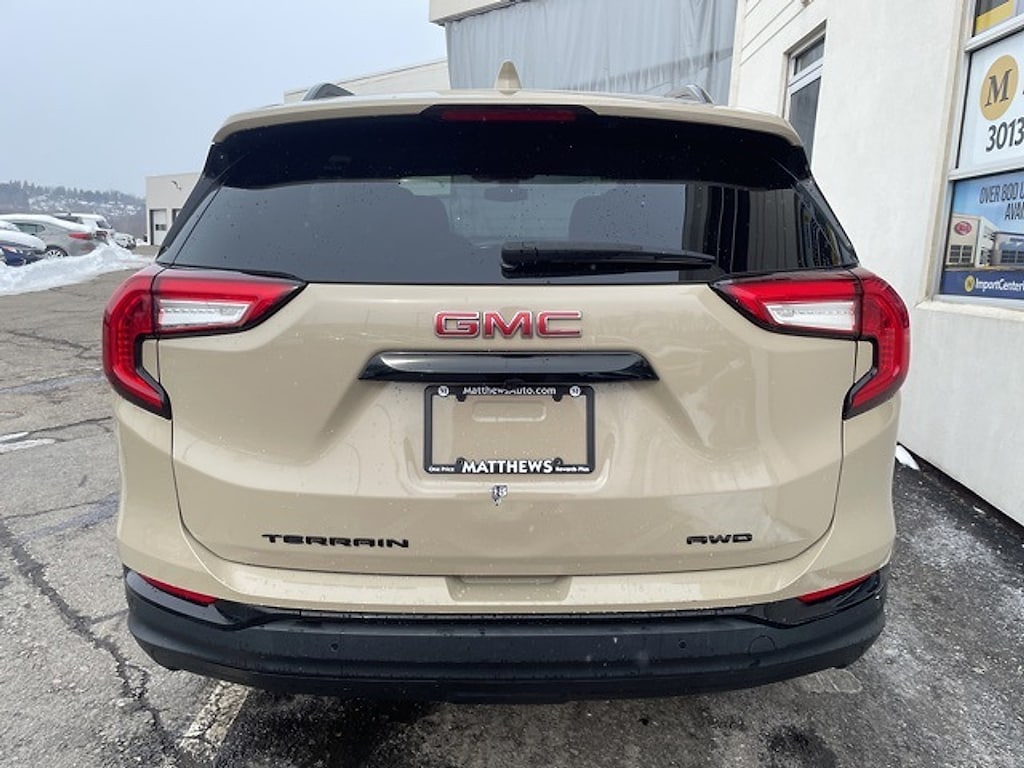 Used 2023 GMC Terrain SLE SUV