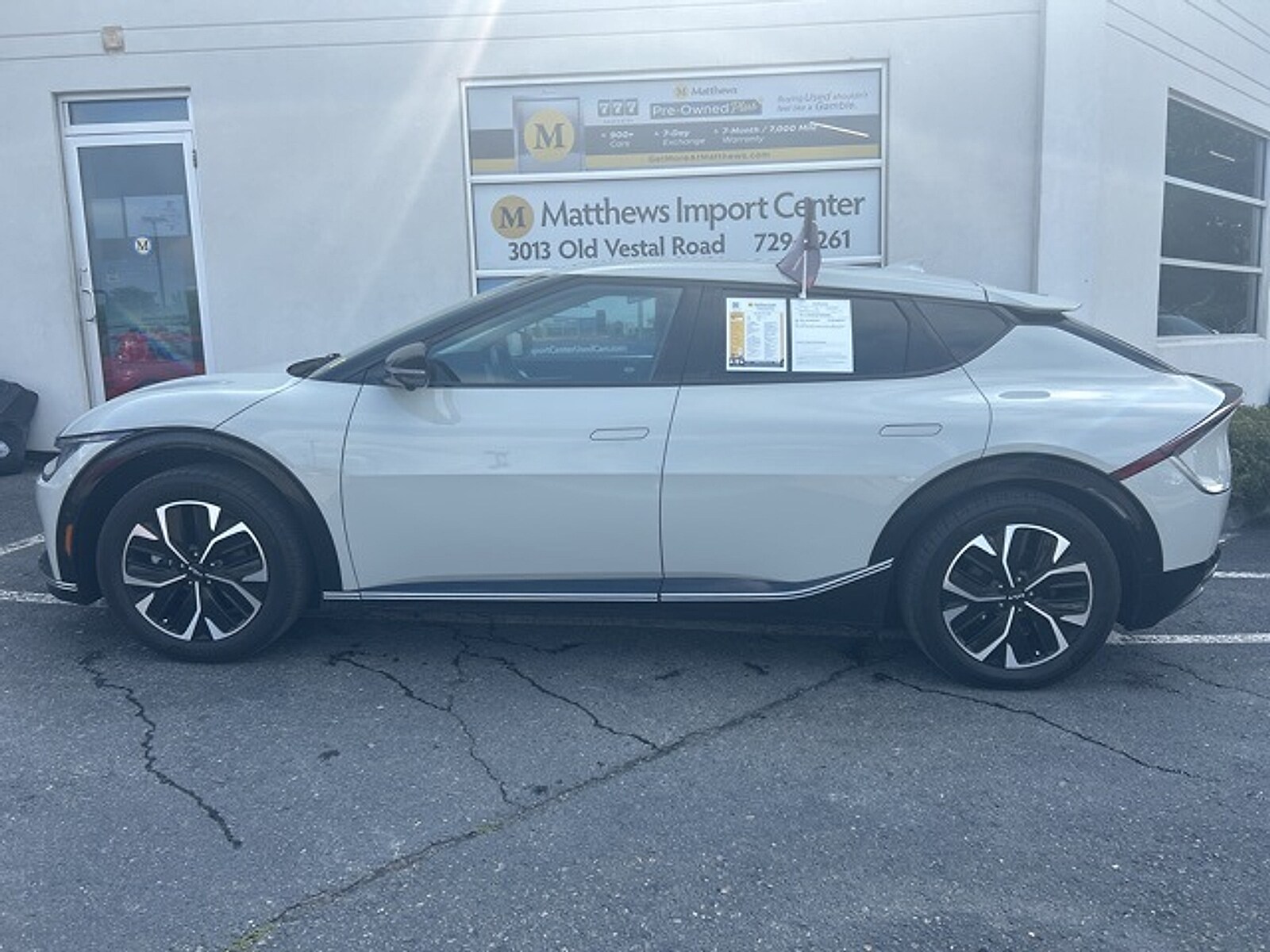 2022 Kia EV6 Wind photo 2