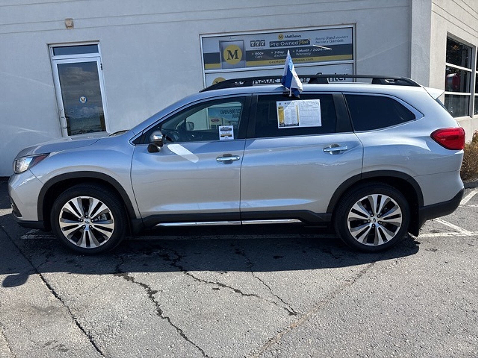 2022 Subaru Ascent Touring photo 2
