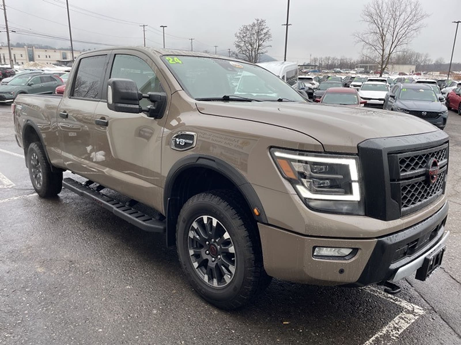 2024 Nissan Titan XD Pro-4X - Photo 6