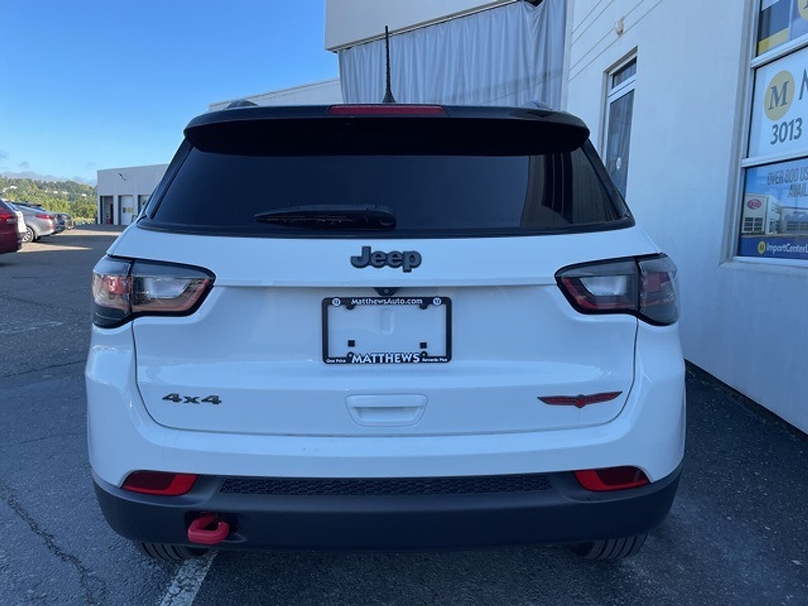2022 Jeep Compass Trailhawk photo 2