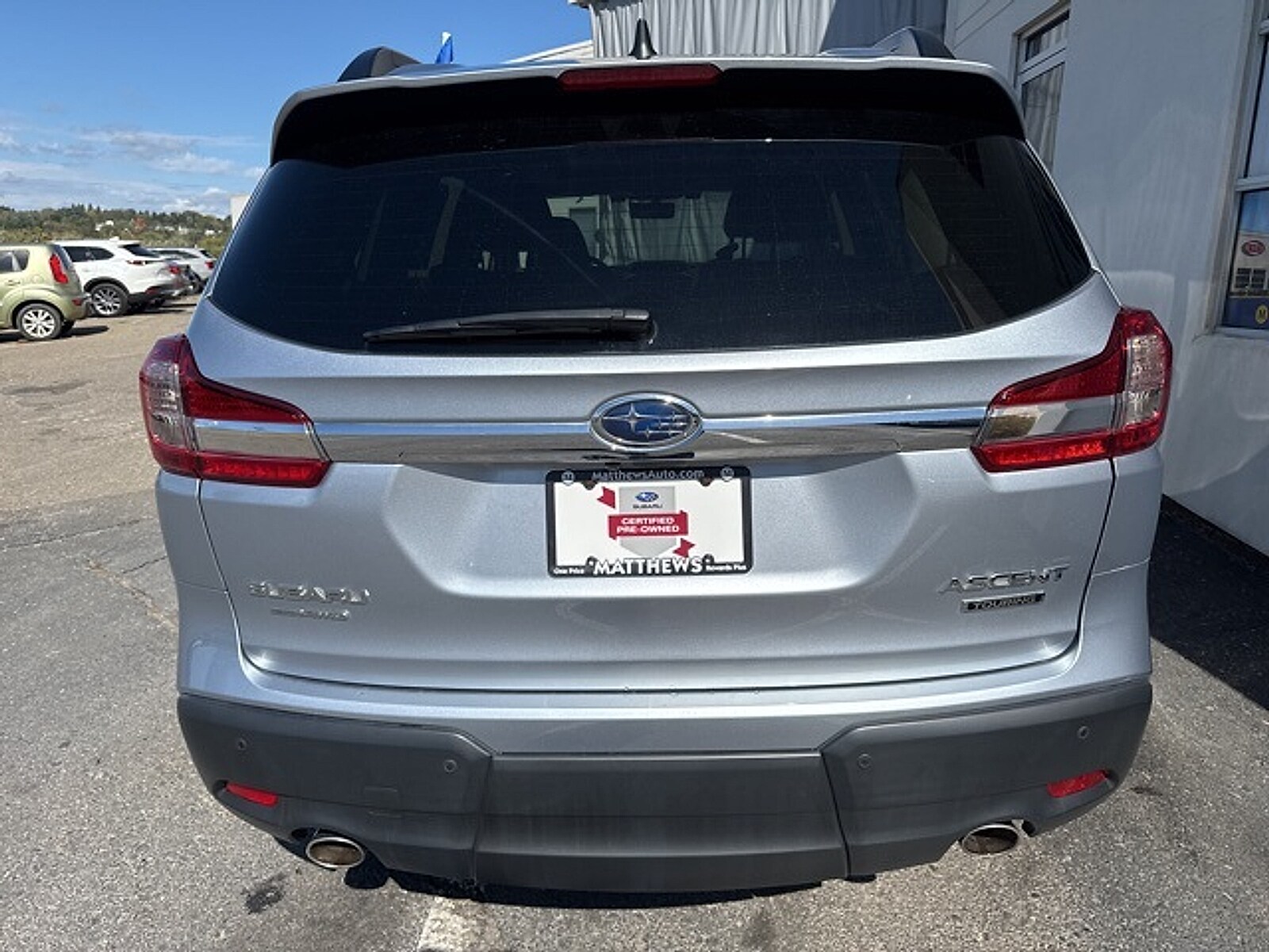 2022 Subaru Ascent Touring photo 4