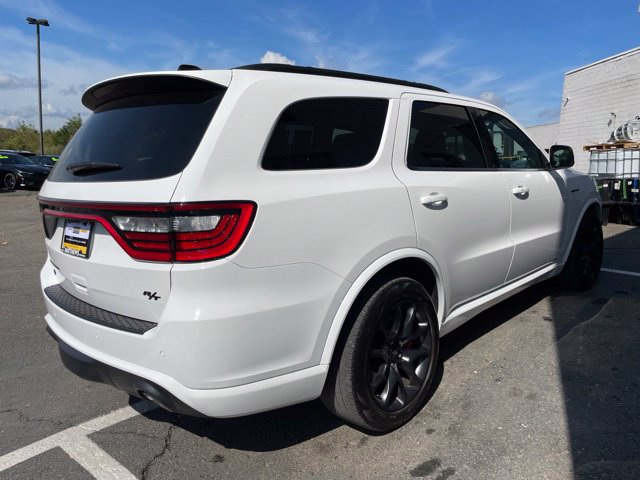 Additional photo of vehicle.