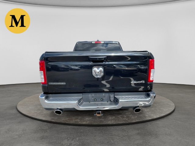 Additional photo of vehicle.