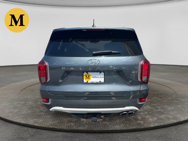 Additional photo of vehicle.