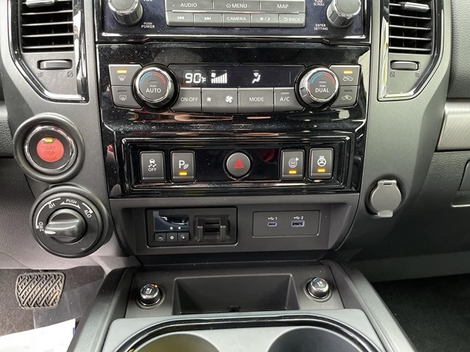 2024 Nissan Titan XD Pro-4X - Photo 18