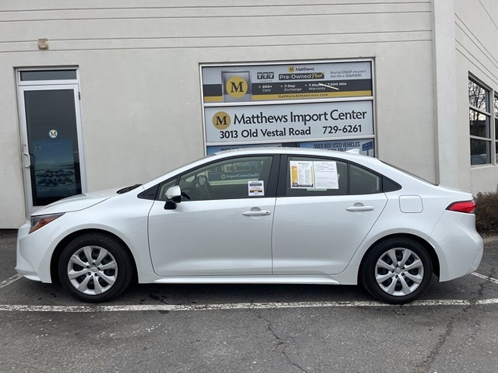 Used 2022 Toyota Corolla LE Sedan
