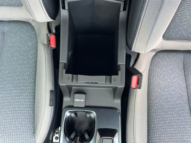 Additional photo of vehicle.