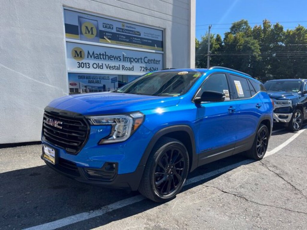 Used 2024 GMC Terrain SLT SUV